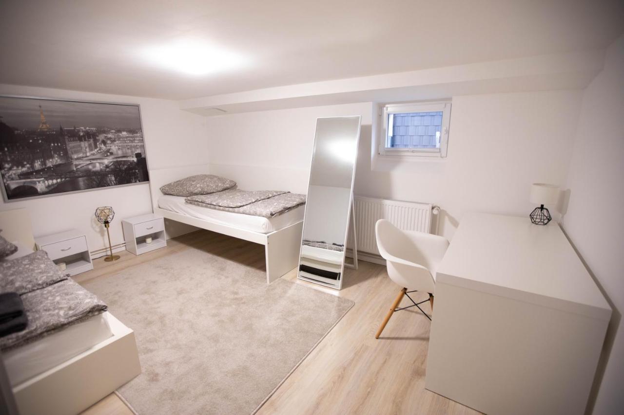 80Qm - 4 Rooms - Private Parking - Keller-Basement - Mallibase Apartments Hannover Dış mekan fotoğraf